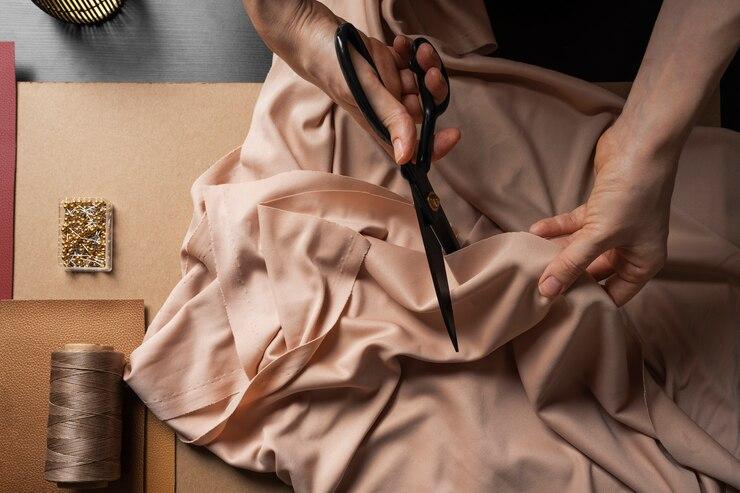 Tecido de uniforme escolar: Como escolher a opção perfeita para durabilidade e conforto
